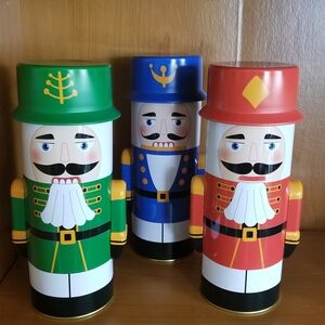 OFFERS WELCOME Nutcracker Set Tins & Tote